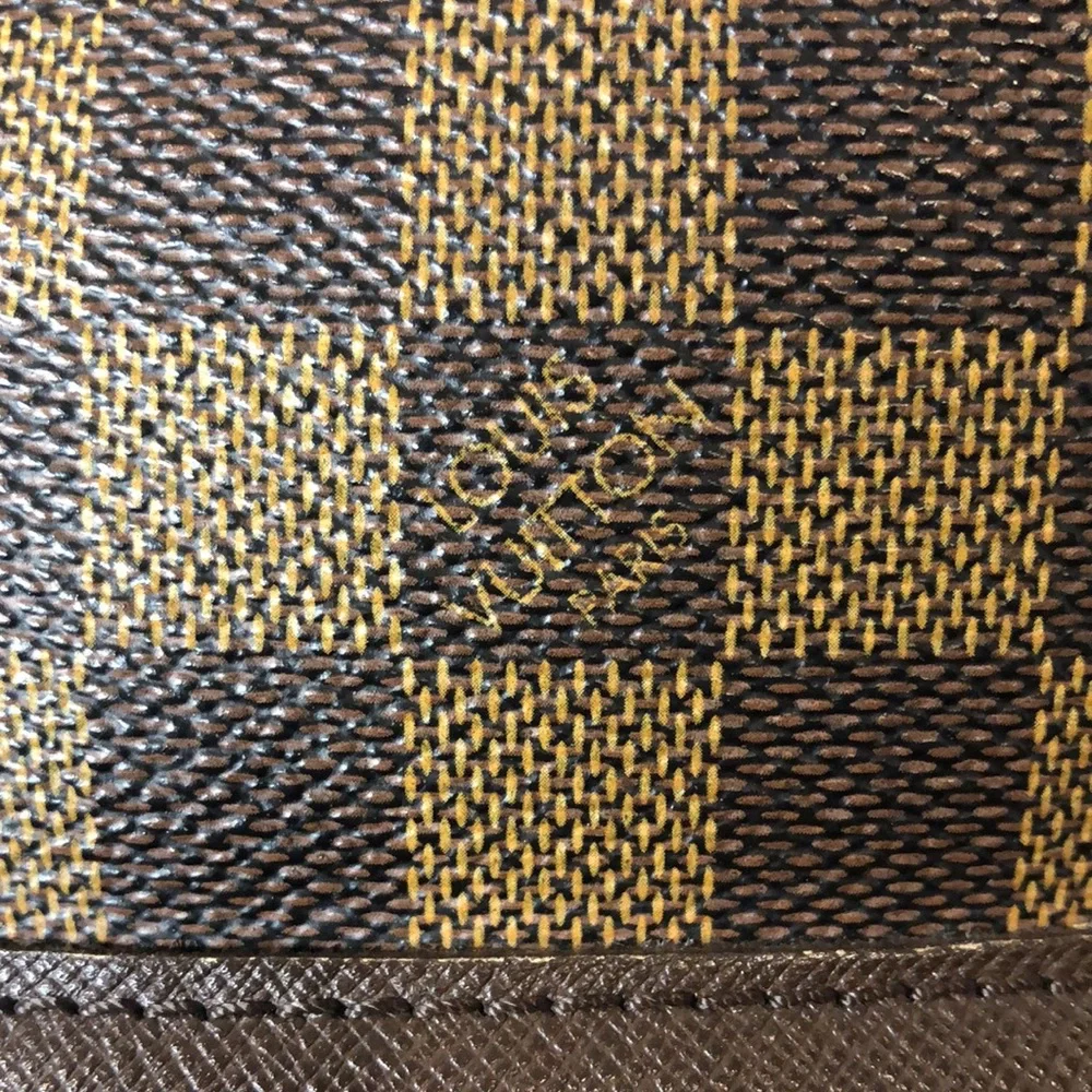 LOUIS VUITTON Damier Ebene Marais Bucket Bag w Interior Zip Pocket LV DUSTY